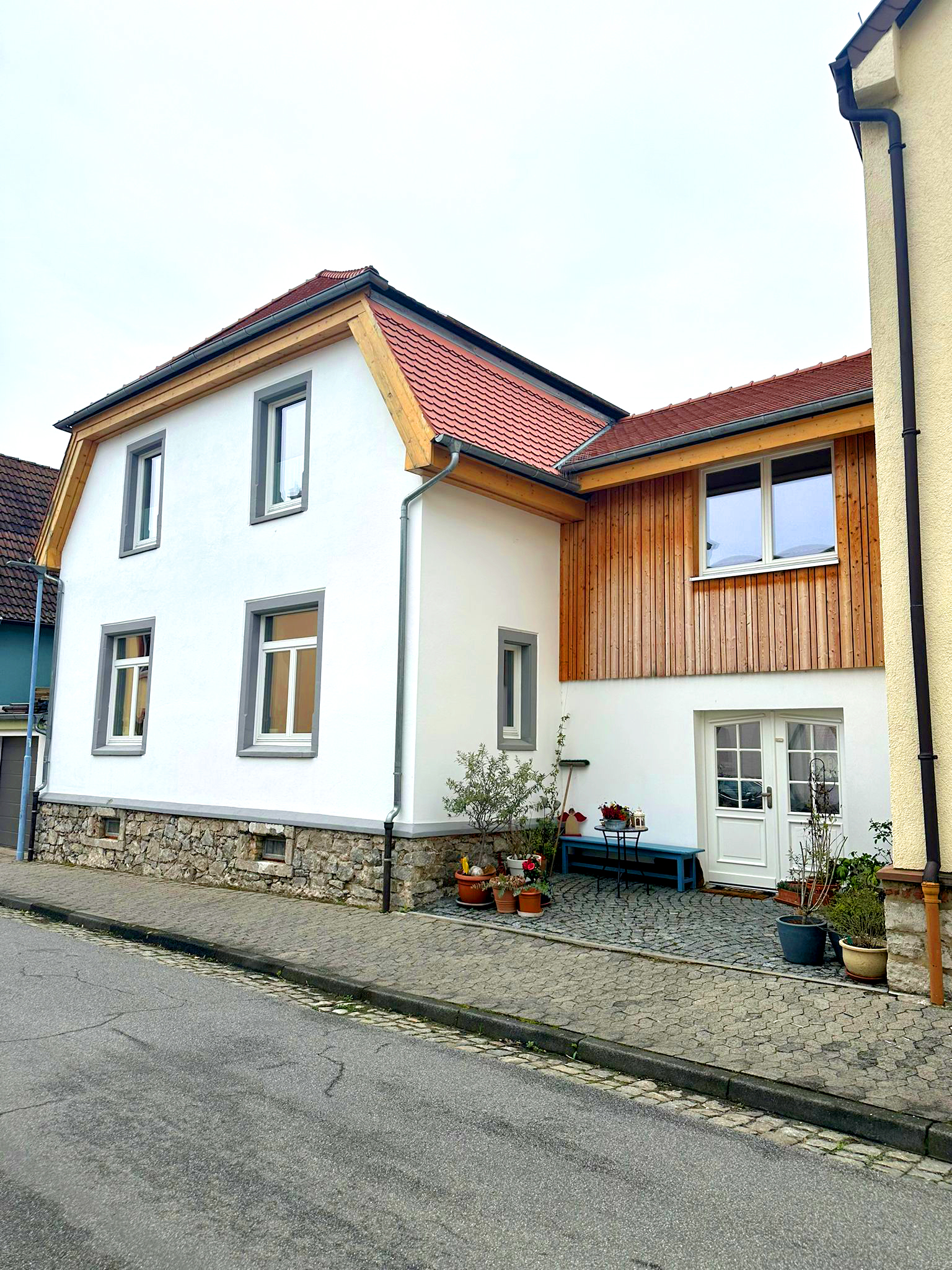 Erneuerter Hauseingang